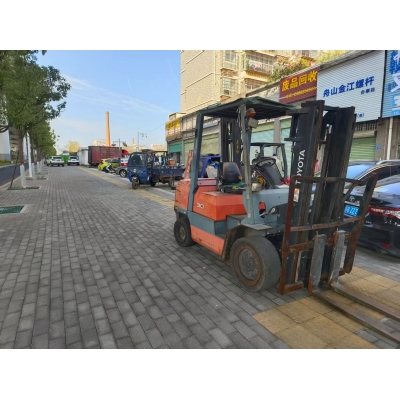 贛州二手柴油叉車(chē)  豐田叉車(chē)